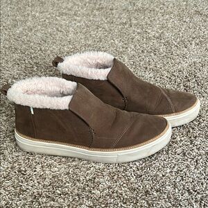 Toms Brown Suede Slip-On Sneakers with Faux Fur Lining
